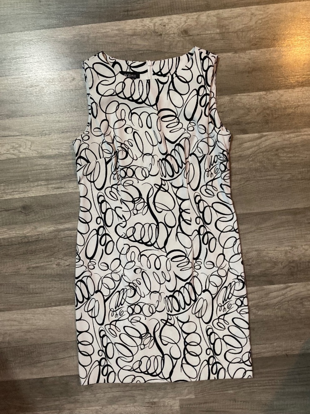 Petite patterned AGB brand dress